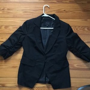 3/4 sleeved black blazer